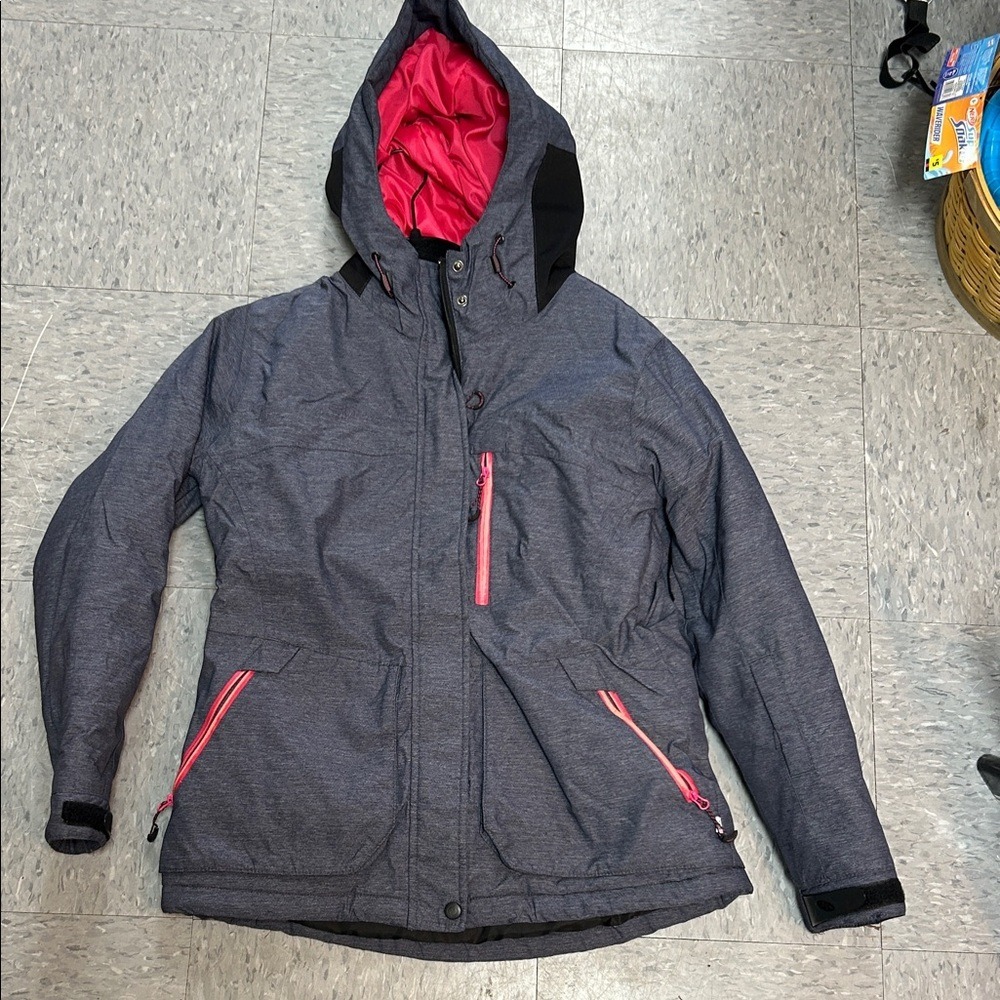 Polyester outdoor jacket, Magellan Outdoors, hooded with pink accents size Small